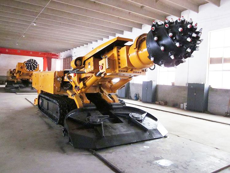 Xcmg Official Tunneling Drilling Machine Roadheader Ebz135l Made In