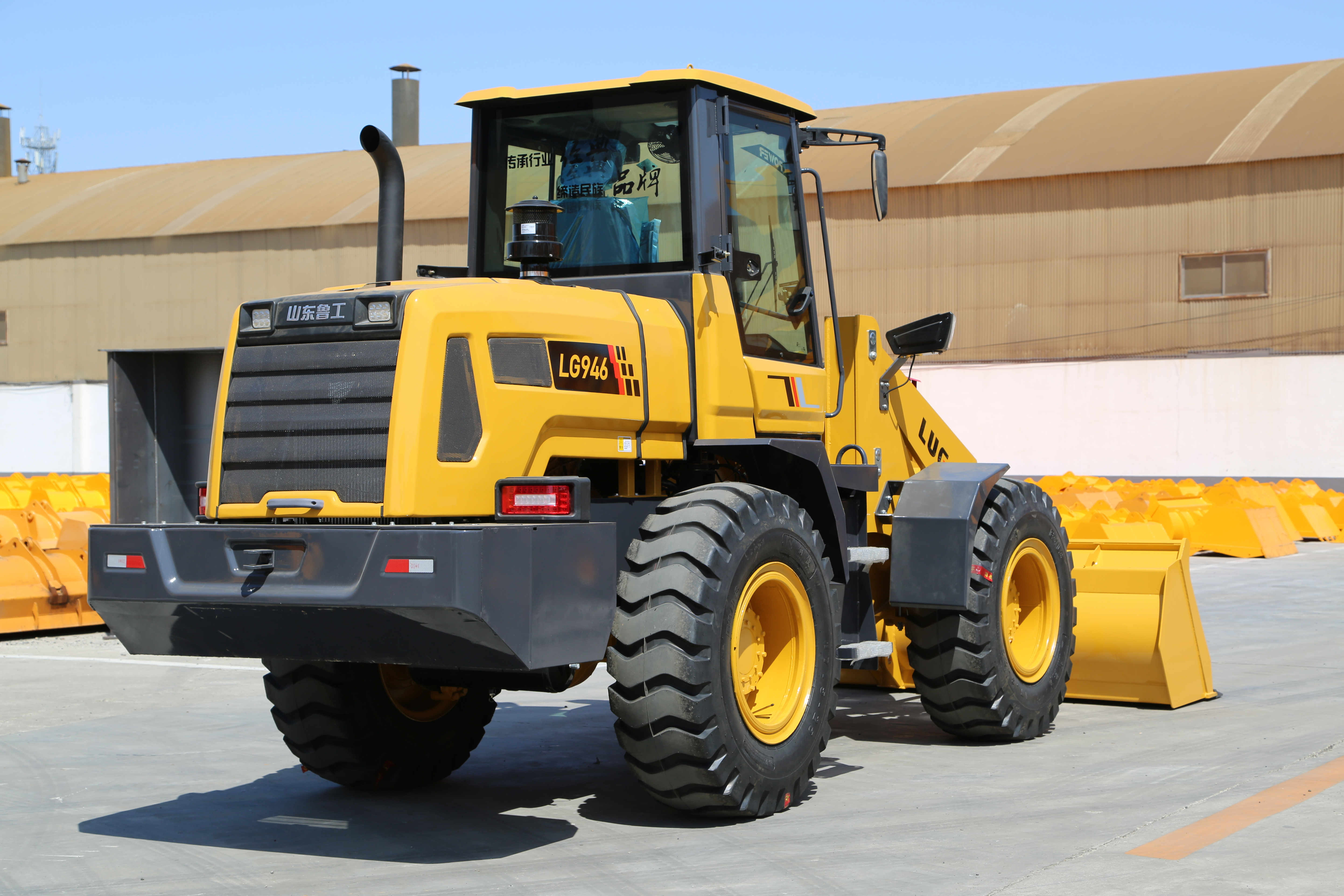 LUGONG LG946 Small Wheel Loader For Agriculture For Sale MACHMALL