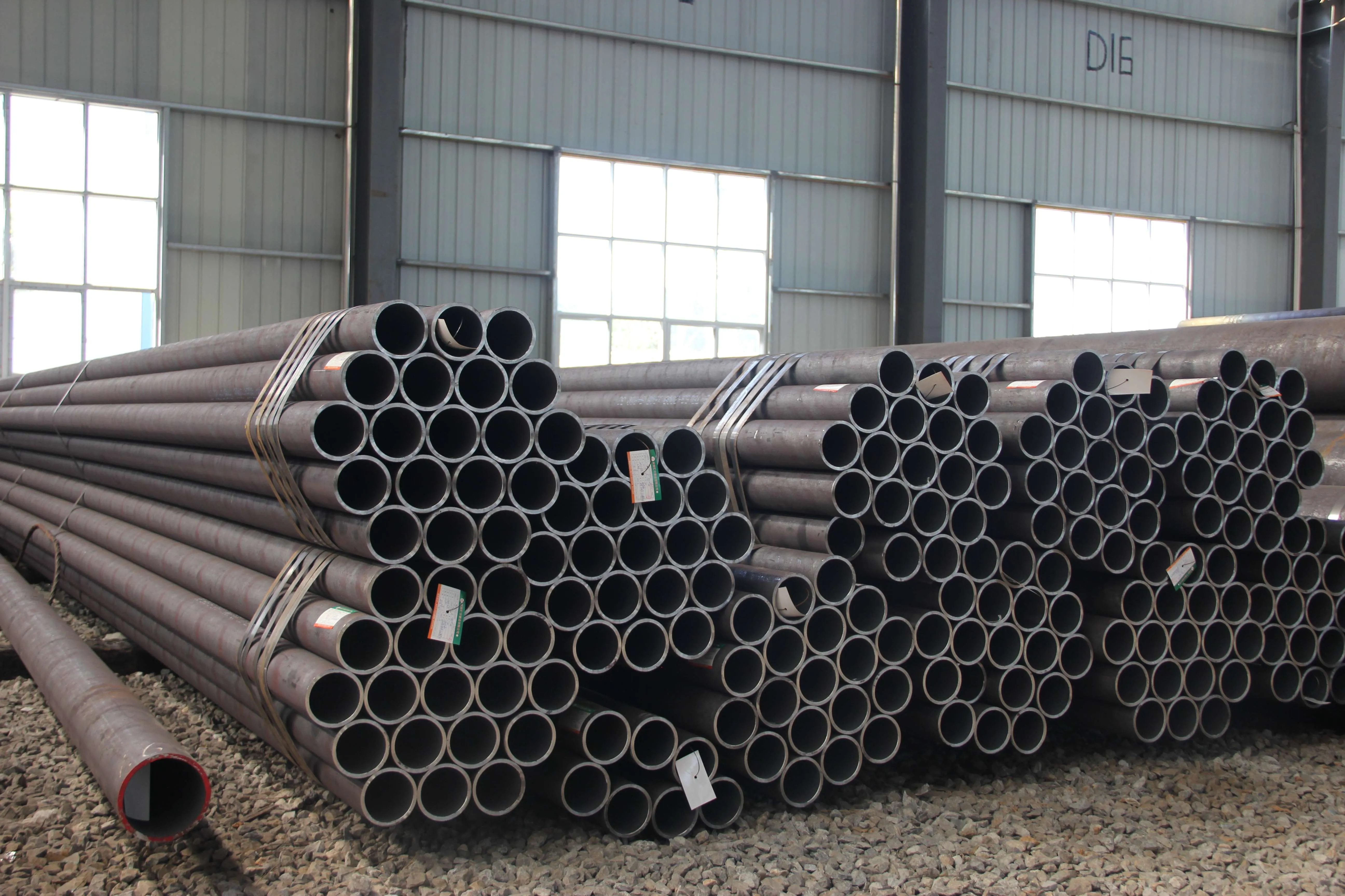 Seamless steel pipe