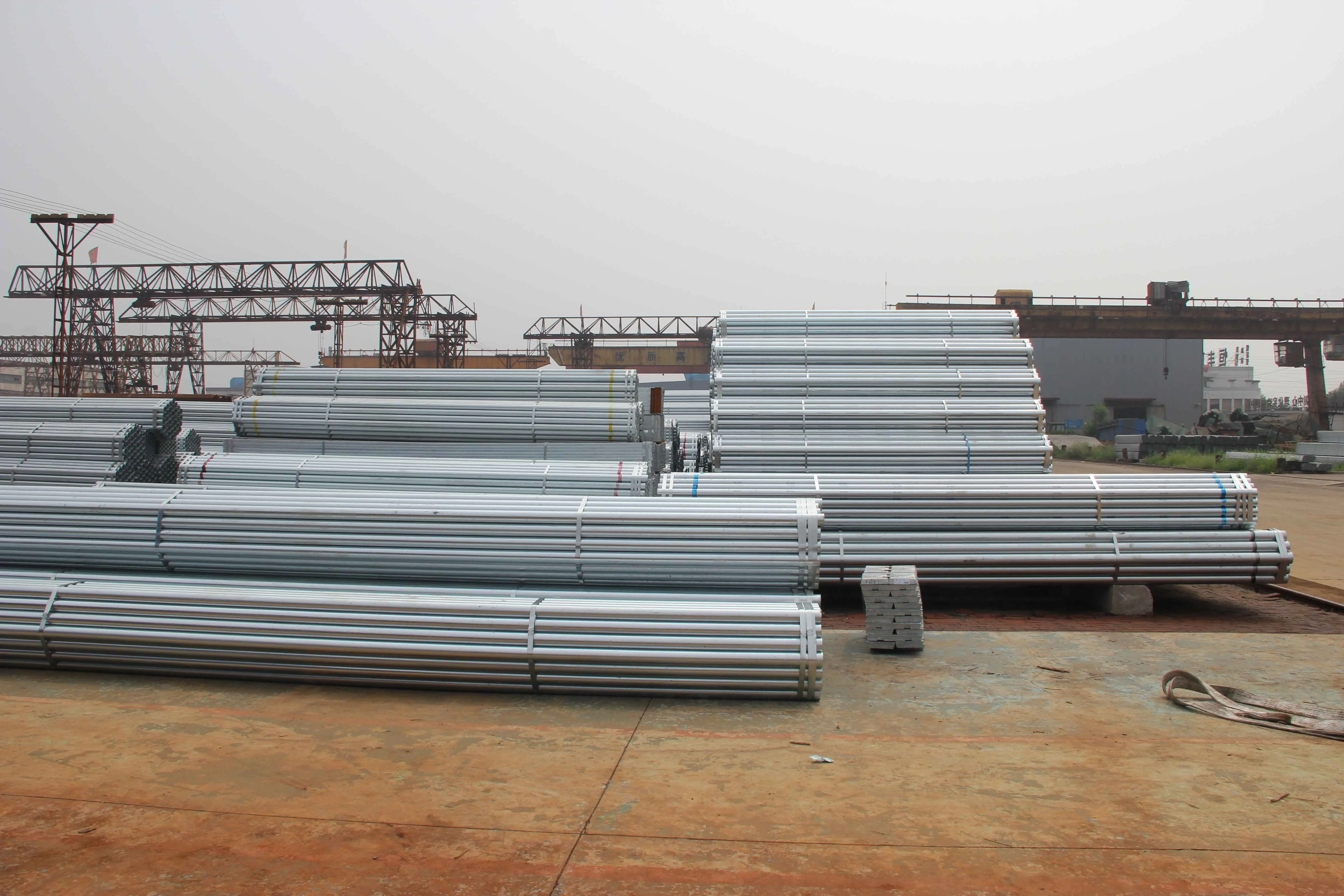 Galvanized steel pipe