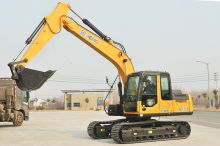 XCMG Official 13 tons Excavator XE135B for sales