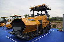 XCMG RP753 7.5m width road crawler paver laying machine for sale