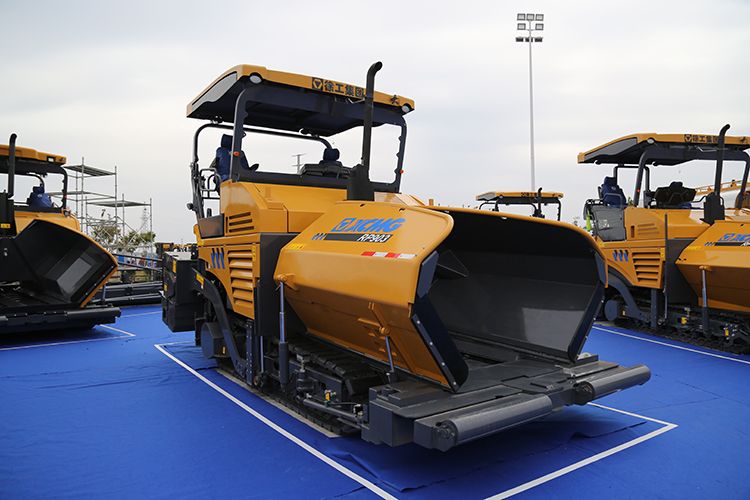 XCMG 9m road paver RP903 laying machine asphalt pavers, MACHMALL