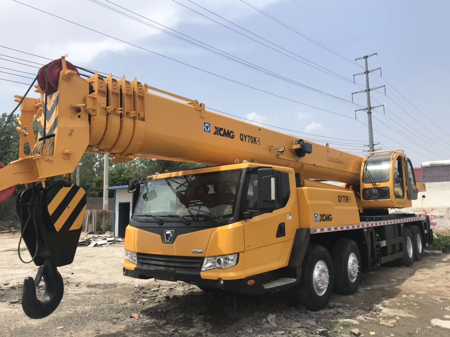 xcmg-70-ton-truck-crane-qy70k-price-machmall