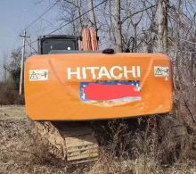 Hitachi ZX200-5G in Japan used crawler excavator machine with excellent performance