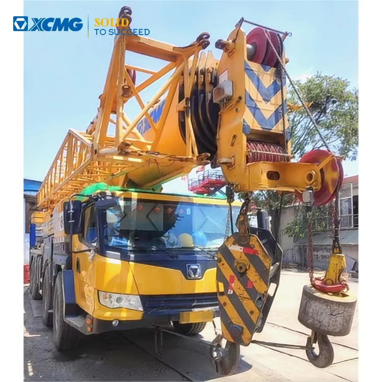 XCMG official used truck crane telescopic boom 80ton lifting boom truck crane XCT80L6