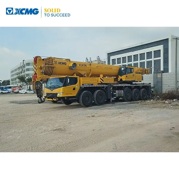 XCMG 130 Ton Used All Terrain Crane XCA13018_2 Straight Boom Mobile Crane For Sale