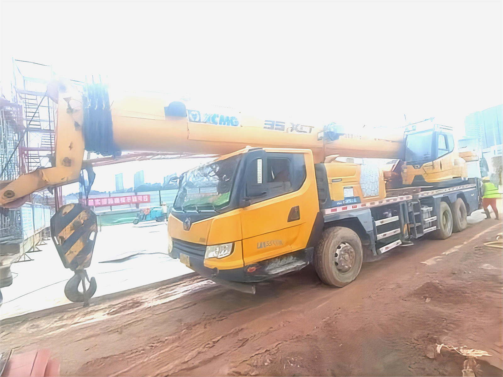 XCMG Official 35 Ton XCT35L5 Second Hand Truck Crane For Sale, MACHMALL