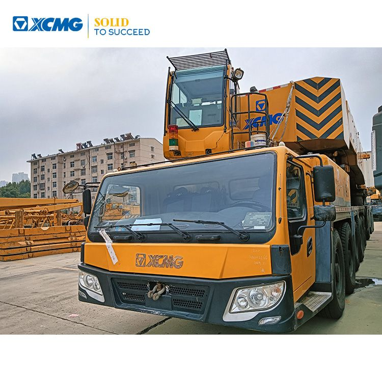 XCMG Official 2017 Year Used Construction Crane All Terrain Crane QAY1200 Best Price